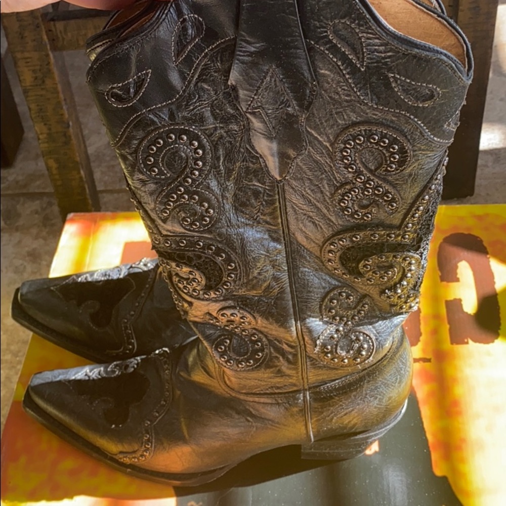 Women’s corral boots 8 1/2